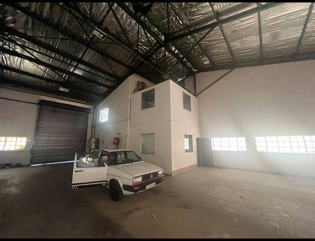 909M² WAREHOUSE TO LET IN KYA SANDS